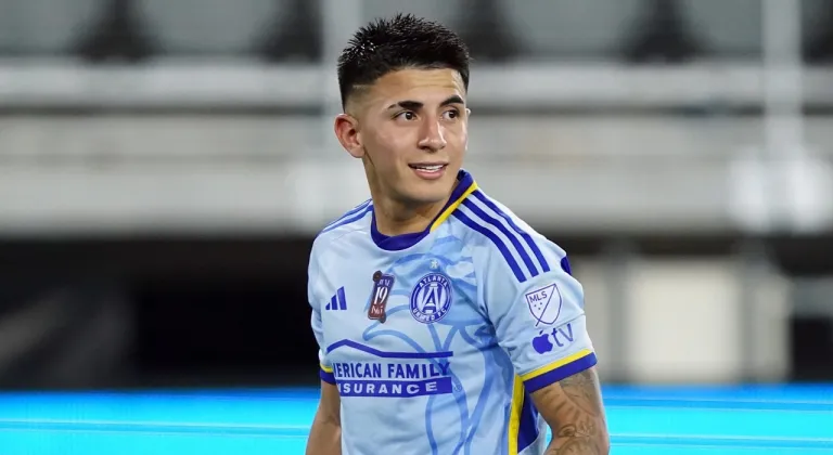 Galatasaray’ın transfer listesinde Thiago Almada üst sıralarda