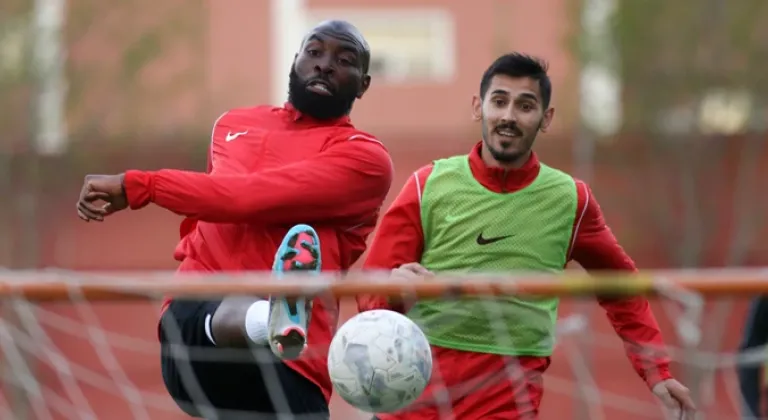 Gençlerbirliği Altay maçına 2 eksikle hazır