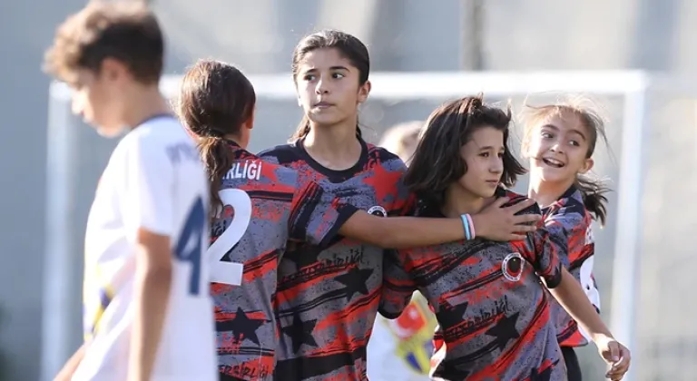 Gençlerbirliği Kız Futbol Takımı sezona hazırlanıyor