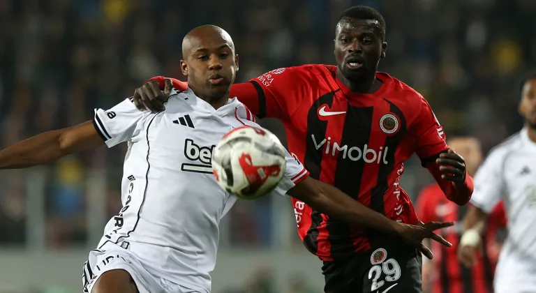 Gençlerbirliği maçın başında 10 kişi kaldı... 2. yarıda çözüldü