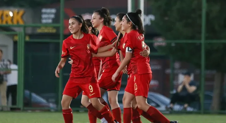 Gençlerbirliği U17 Kız Futbol Takımı adını çeyrek finale yazdırdı