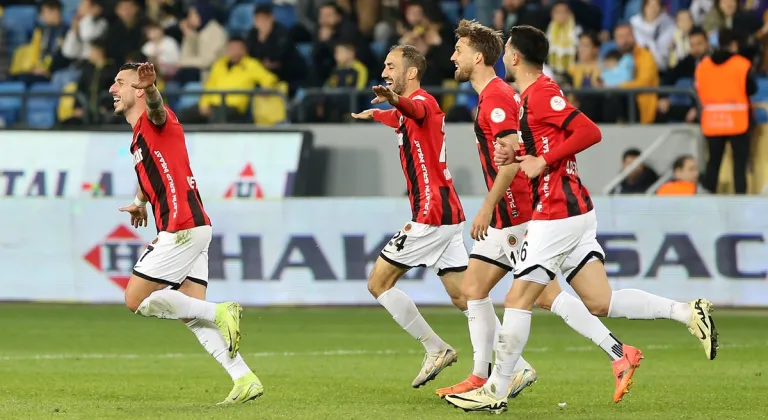 Gençlerbirliği zirveye Ankaragücü dibe demir attı