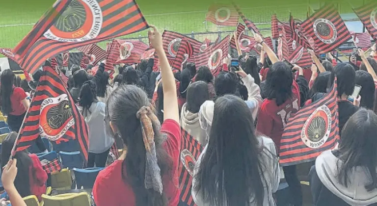 Gençlerbirliği'nde zorlu maç için öğrencilere kapıları açtı