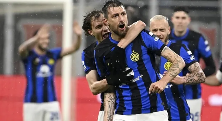 Hakan Çalhanoğlu Inter'e 2. yıldızı taktırdı