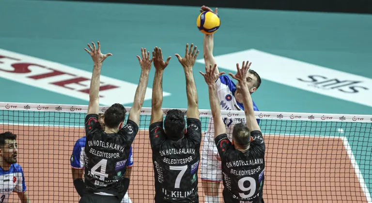 Halkbank avantajını Alanya Belediyespor'a kaptırdı