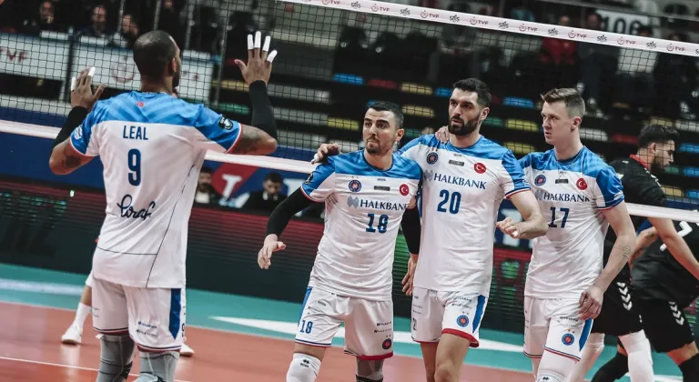 Halkbank derbide set vermedi
