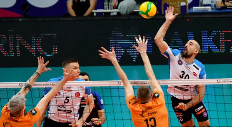 Halkbank final için ev sahibi avantajını iyi kullanamadı