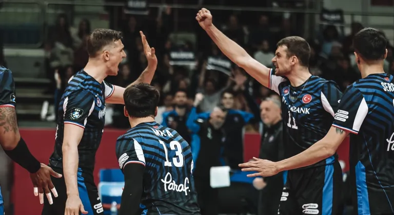 Halkbank ilk maçta avantajı kaptı
