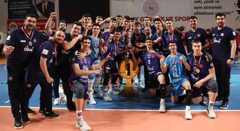 Halkbank'ın yıldızları şampiyon