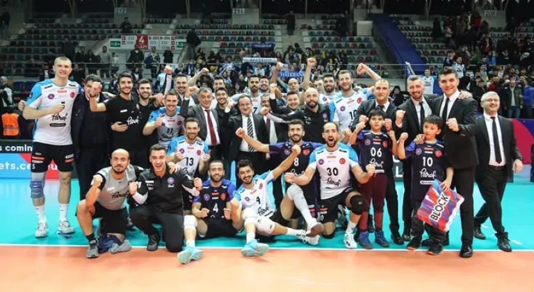 Halkbank'ta liderlik sevinci