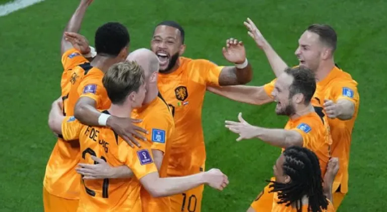 Hollanda Senegal'i 2 golle geçti