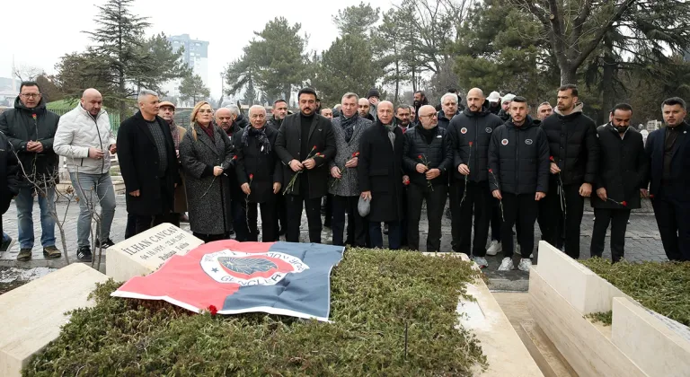 İlhan Cavcav, Vefatının 9. Yılında Mezarı Başında Anıldı