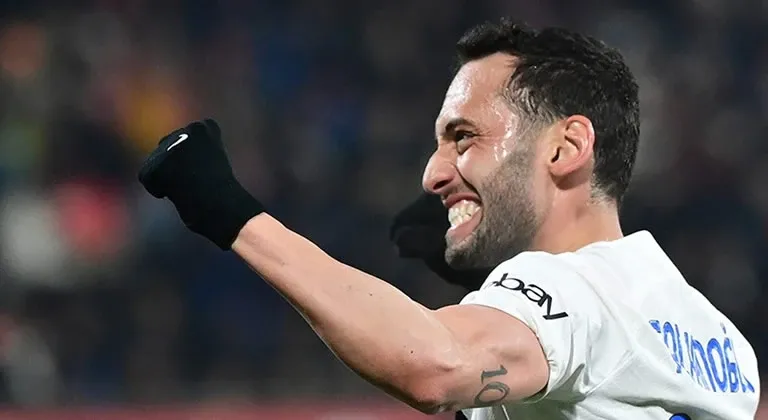 Inter farklı kazandı... Hakan Çalhanoğlu 2 gol attı