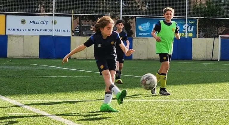 İşte Ankaragücü'nün Arda Güler'i... 11 yaşında 50'yi buldu...