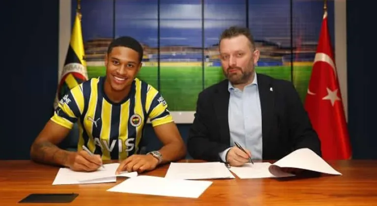 Jayden Oosterwolde resmen Fenerbahçe'de