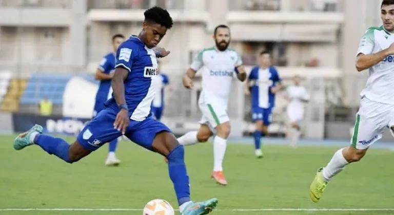 Kazenga Lua Lua gittiği Yunanistan'da mutluluğu bulamadı