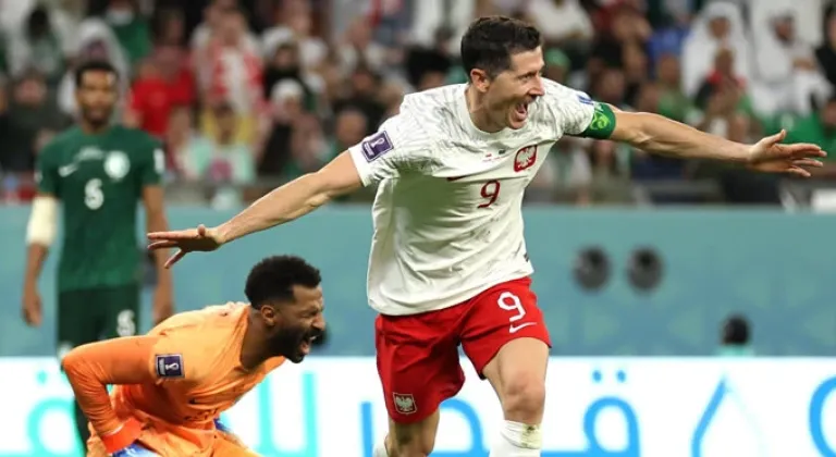 Lewandowski siftah yaptı Polonya rahat kazandı