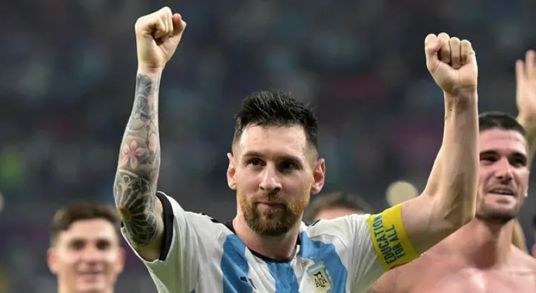 Messi'nin 1000. maçında Arjantin çeyrek finalde