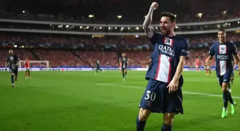 Messi'nin rekor gecesi... 40. takıma da gol attı