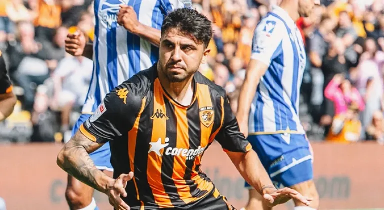 Ozan Tufan şov yaptı. Hull City ilk galibiyetini aldı