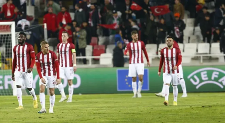 Sivasspor farklı kaybedip Avrupa'ya veda etti