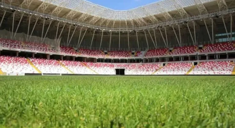 Sivasspor'a şok... Adana Demirspor maçı başka sahada oynanacak