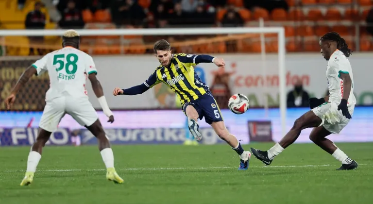 Talisca Şov! Fenerbahçe Alanya’da 3 Puanı Kaptı