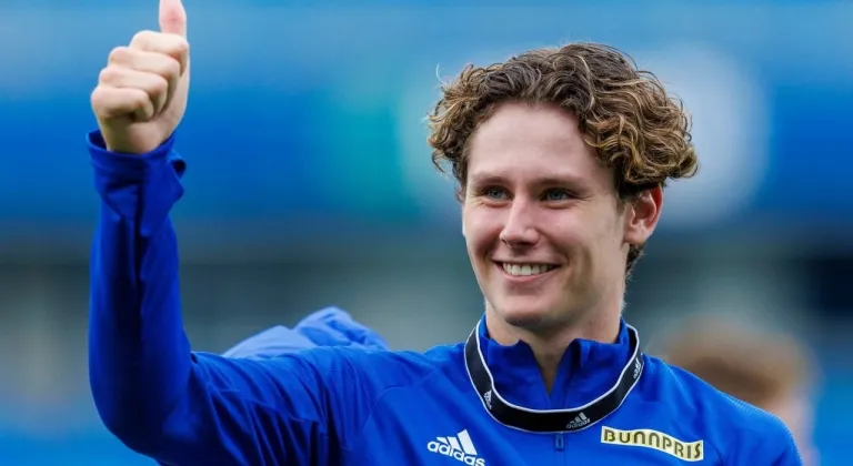 Trabzonspor’dan Sol Beke Takviye: Mathias Løvik Trabzon’a Geldi