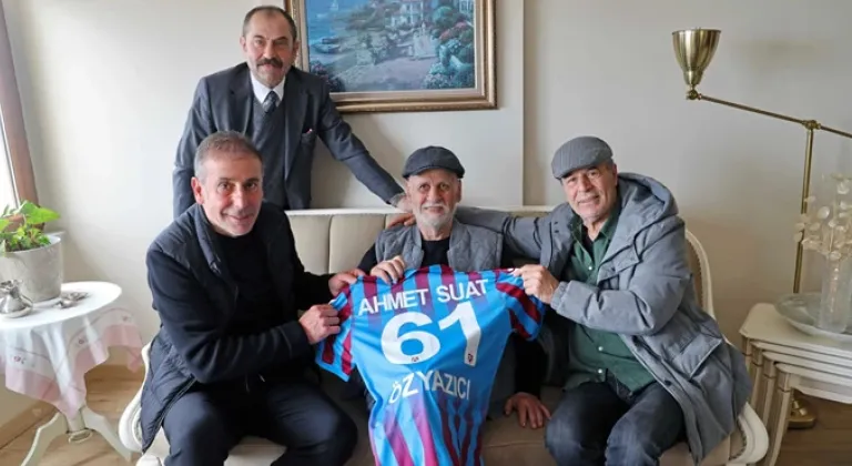 Trabzonspor'un efsanesi Ahmet Suat Özyazıcı yaşamını yitirdi