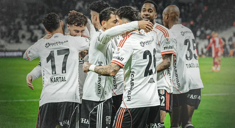 Tüpraş’ta Gol Yağmuru! Beşiktaş Antalyaspor’u 4-2 ile Geçti