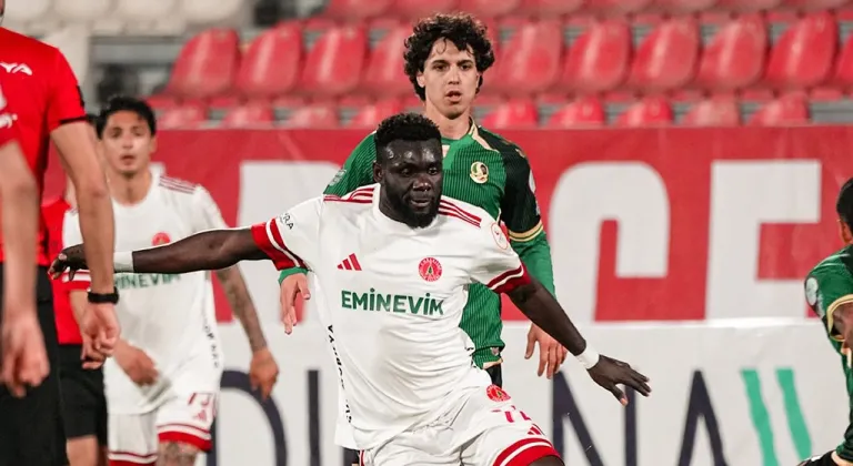 Ümraniyespor’dan Hayati Galibiyet! Sakaryaspor’u 2-0 Mağlup Etti