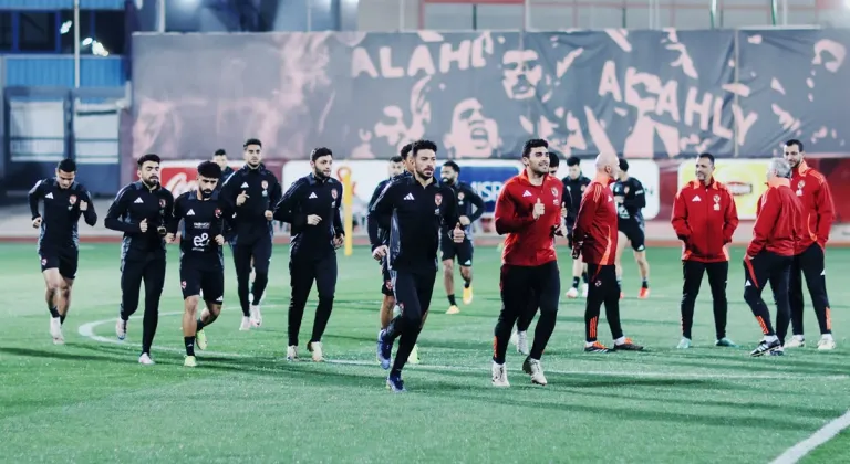 Yabancı hakem gelmeyince maça çıkmadılar