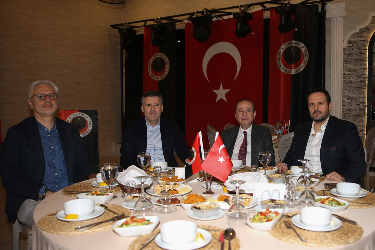 Gençlerbirliği, 102. Yaşını Kulüp Emekçileriyle Kutladı