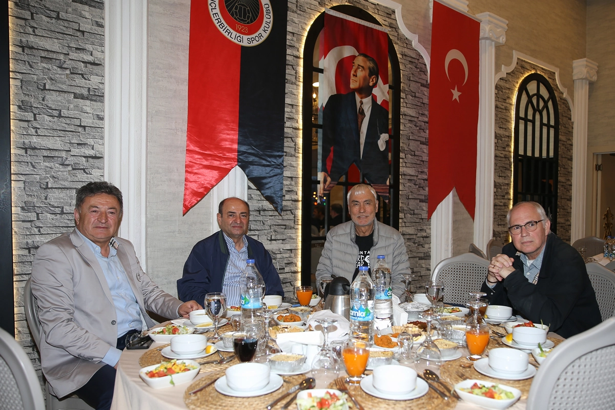 Gençlerbirliği, 102. Yaşını Kulüp Emekçileriyle Kutladı