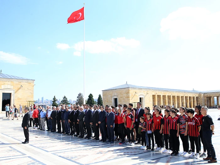 Gençlerbirliği Anıtkabir ziyareti