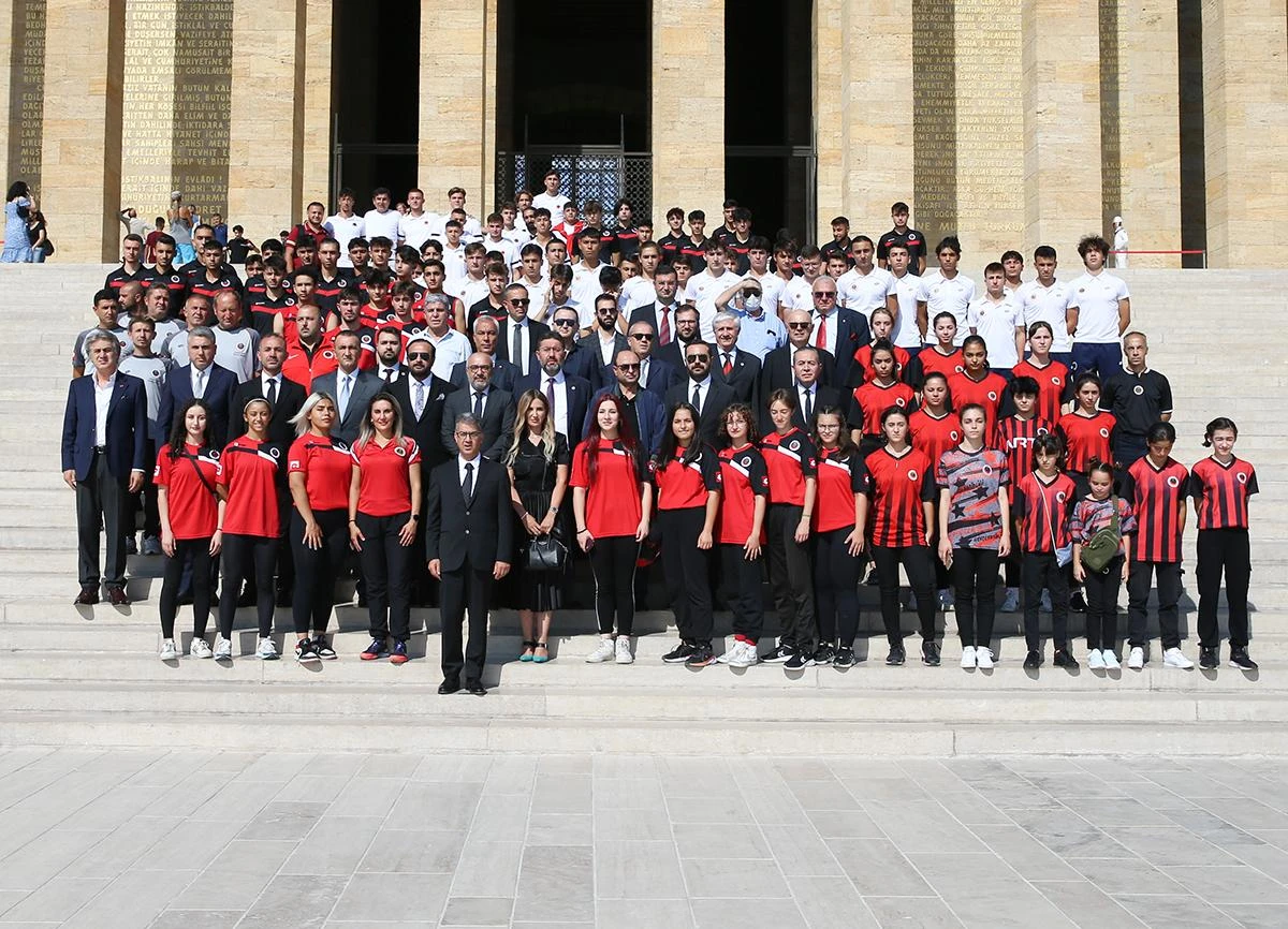 Gençlerbirliği Anıtkabir ziyareti