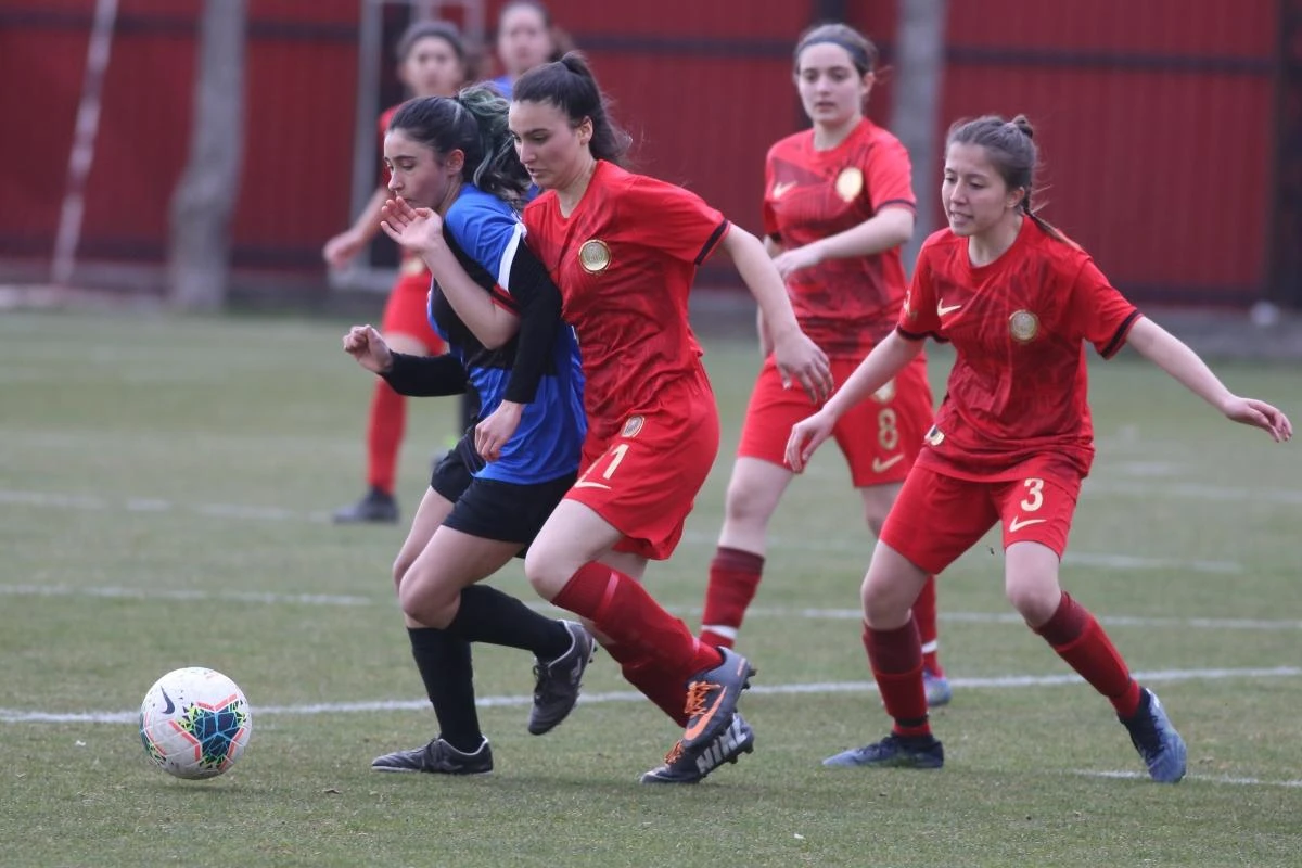Gençlerbirliği Kadın Futbol Takımı ilk maçı