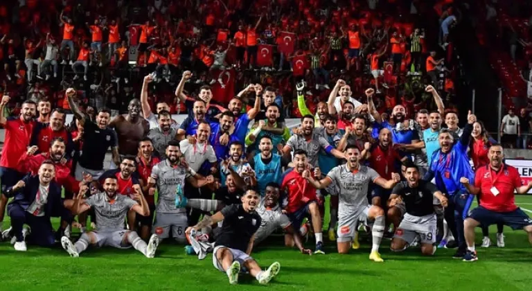 Başakşehir Konferans Ligi’nde gruplara kaldı