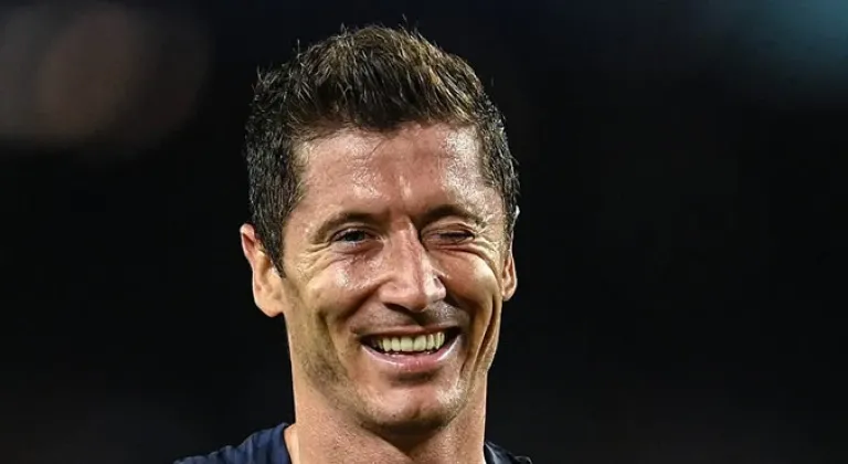 Şampiyonla Ligi’nde Lewandowski’nin gecesi. 3. takımında da yaptı…