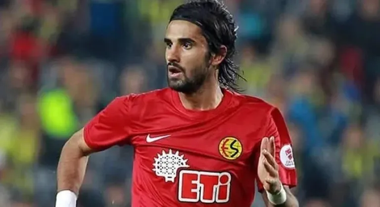 Alper Potuk’tan Eskişehirspor’a 100 bin lira destek