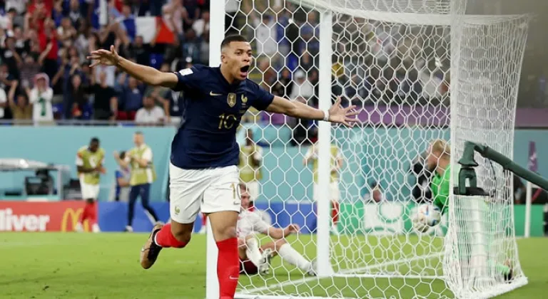 Fransa Danimarka’yı Mbappe ile geçti ve turu geçti