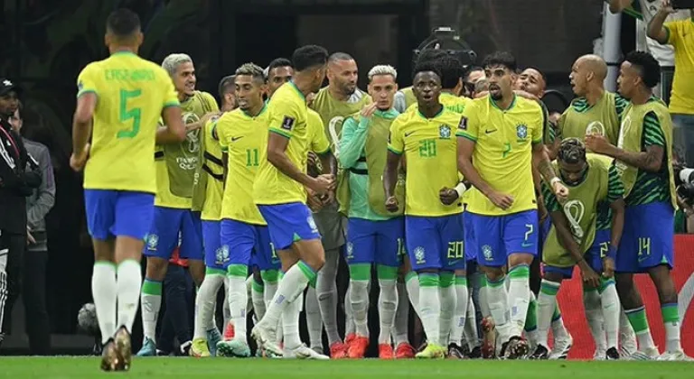 Neymar’sız Brezilya son 16 turuna çıktı