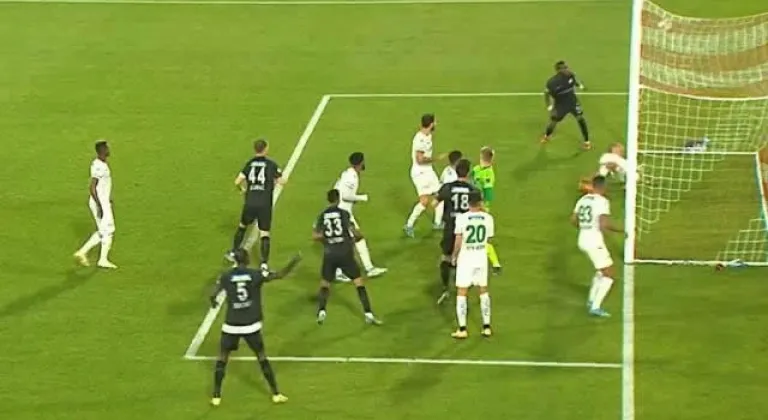 Ümraniyespor Ankaragüçlüler ile sevindi… Geraldo kornerden attı