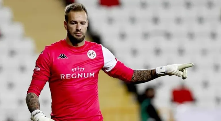 Ankaragücü’nün rakibi Antalyaspor’da şok karar