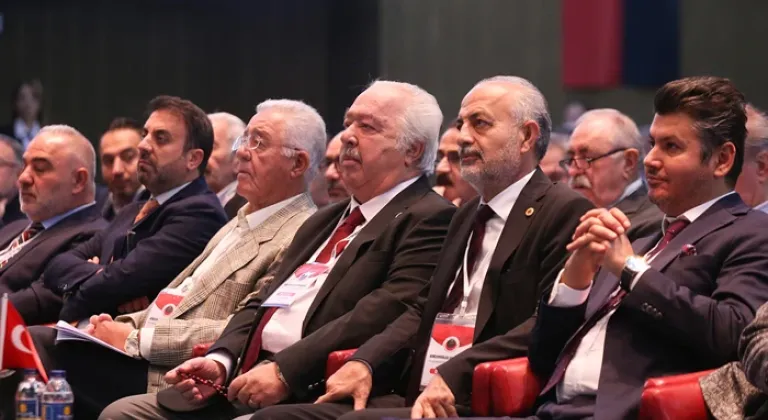 Gençlerbirliği’nde Niyazi Akdaş yeniden başkan seçildi