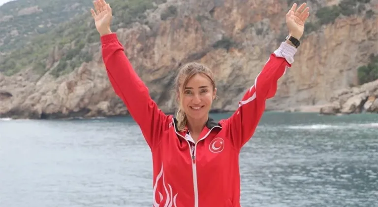 Şahika Ercümen’nden 100 yılı için rekor