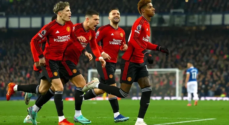 Manchester United İstanbul’a 7 eksikle geliyor