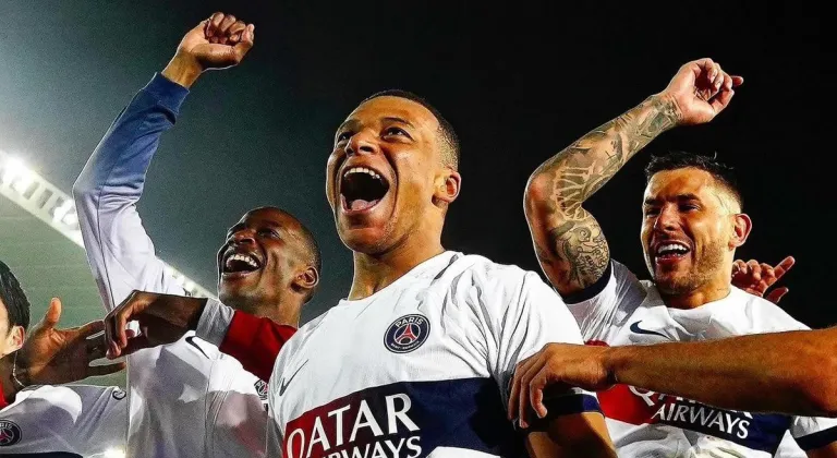 PSG ve B.Dortmund yarı finalde
