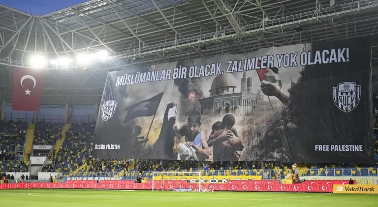 Ankaragücü taraftarlarından Filistin’e saldırılara tepki