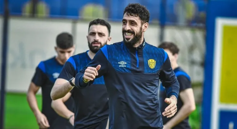 Ankaragücü’nde Tolga ve Efkan kampa katıldı